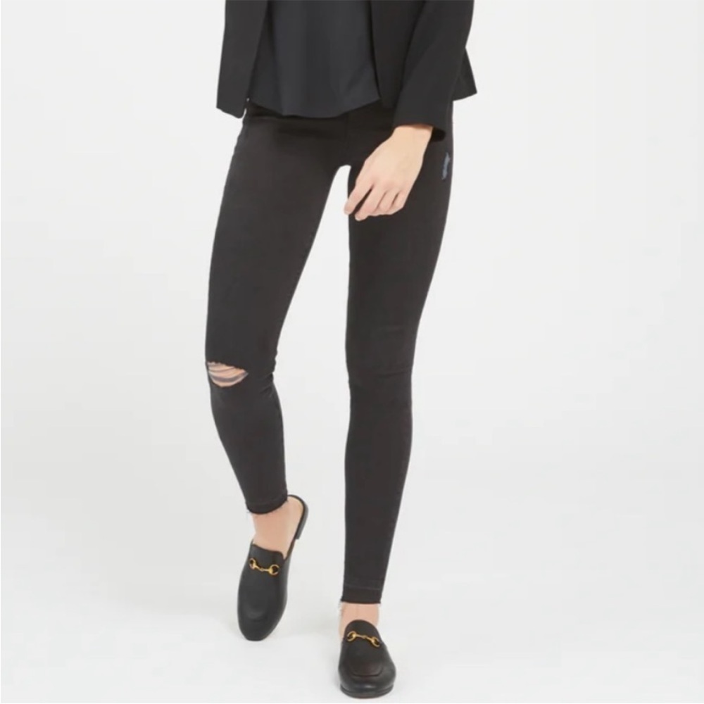 NWT Spanx High Rise Distressed Ankle Skinny Jeans in Vintage Black